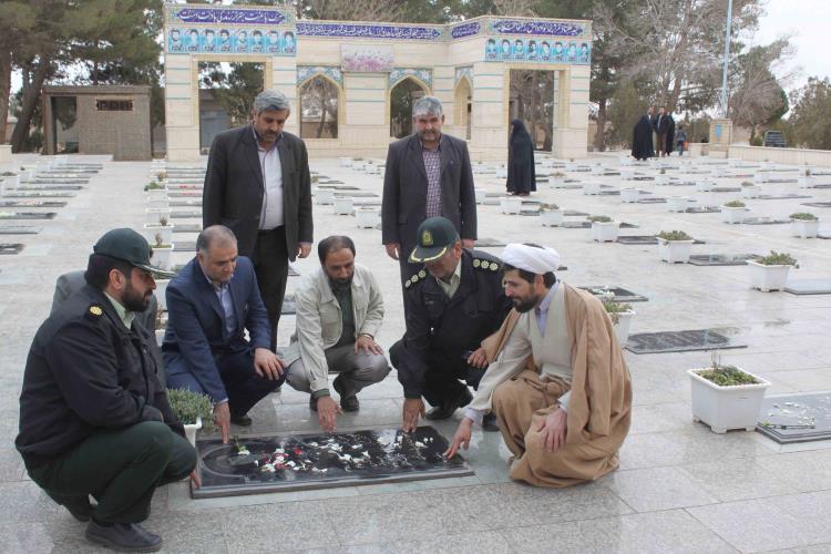 غبارروبی و عطرافشانی مزار شهدای تربت جام