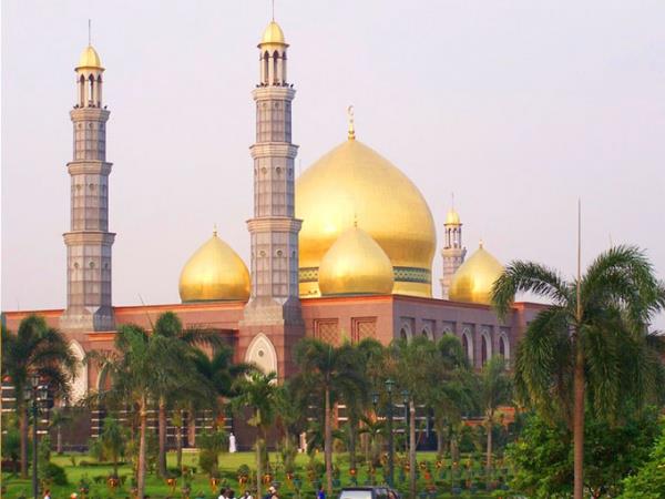 نگاهی-به-زیباترین-مساجد-در-اندونزی