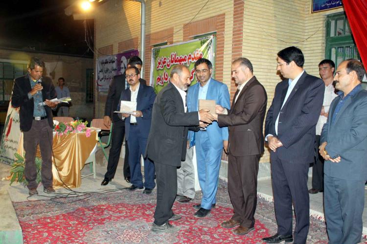  عنوان شناسه 3351359 تاریخ تولید 1394/6/3-13:19 آخرین تغییر 1394/6/3-13:19 