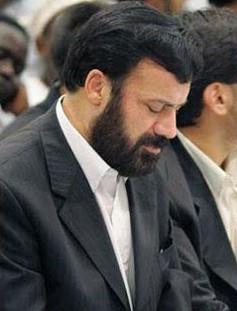 موسویقهار-شعرش-را-به-خانواده-شهیدان-سلیمانی-تقدیم-کرد