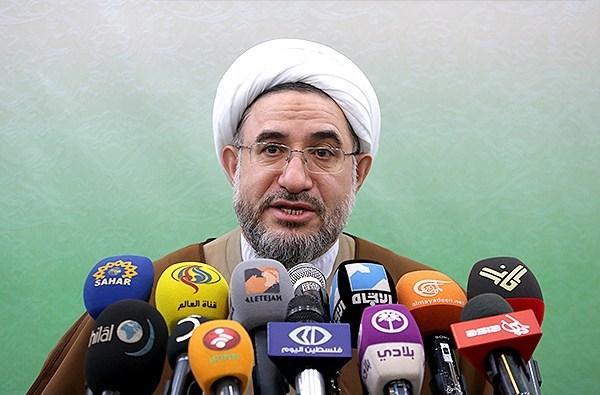 آیت الله محسن اراکی